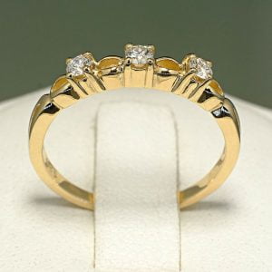inel-din-aur-cu-diamante-094didi-900x900