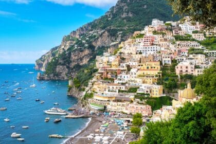 Vedere panoramică a Coastei Amalfi