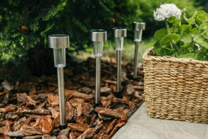 Lampi solare in gradina